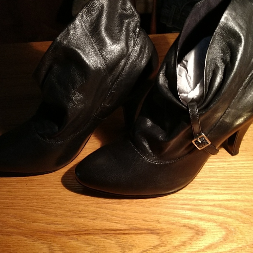 Nine West LEATHER Booties Size 7.5 NWOT